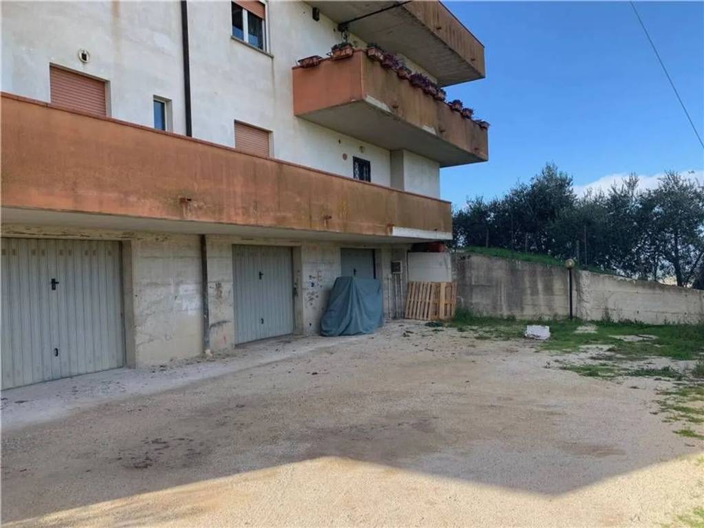 Appartamento a Gualdo cattaneo in Via Roma - Foto 2