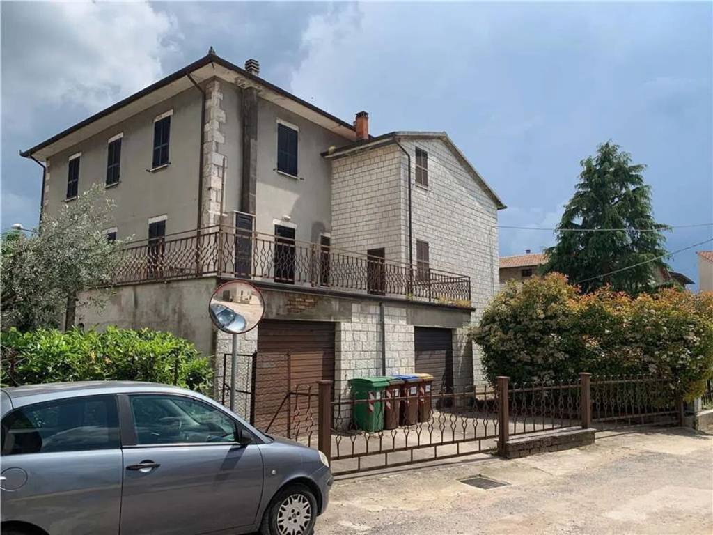 Appartamento a Gualdo cattaneo in Via Roma - Foto 3