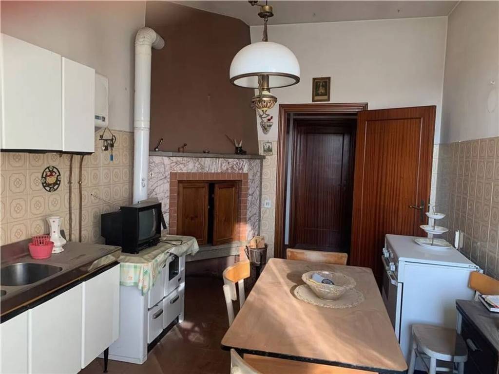 Appartamento a Gualdo cattaneo in Via Roma - Foto 5