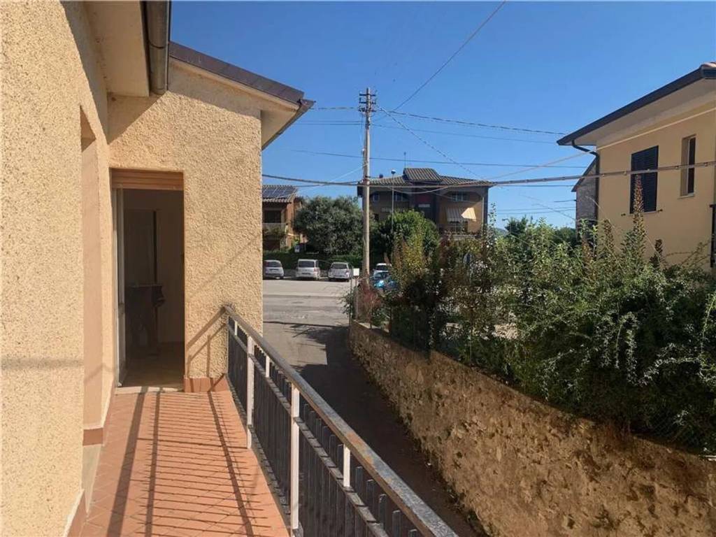 Villa a Gualdo cattaneo in Via Collesecco, 51 - Foto 4