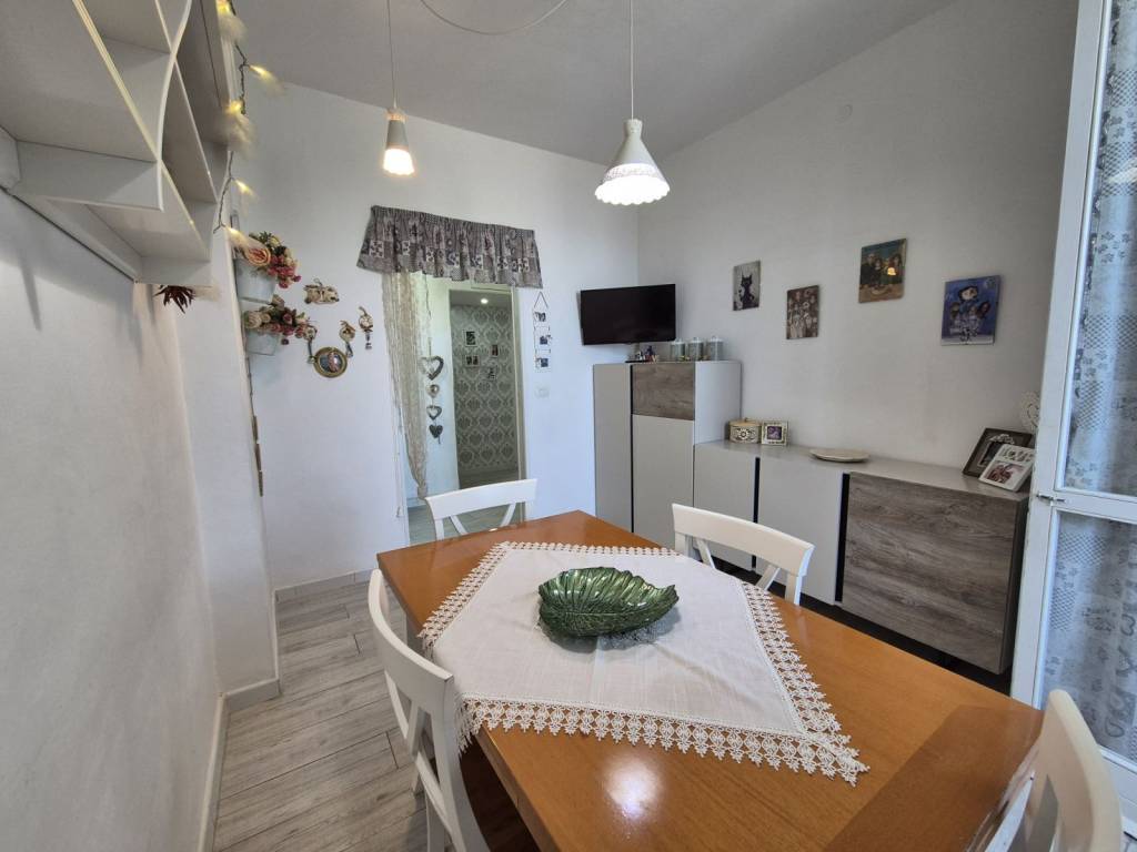 Appartamento a Brindisi in Largo Amedeo Avogadro - Foto 4