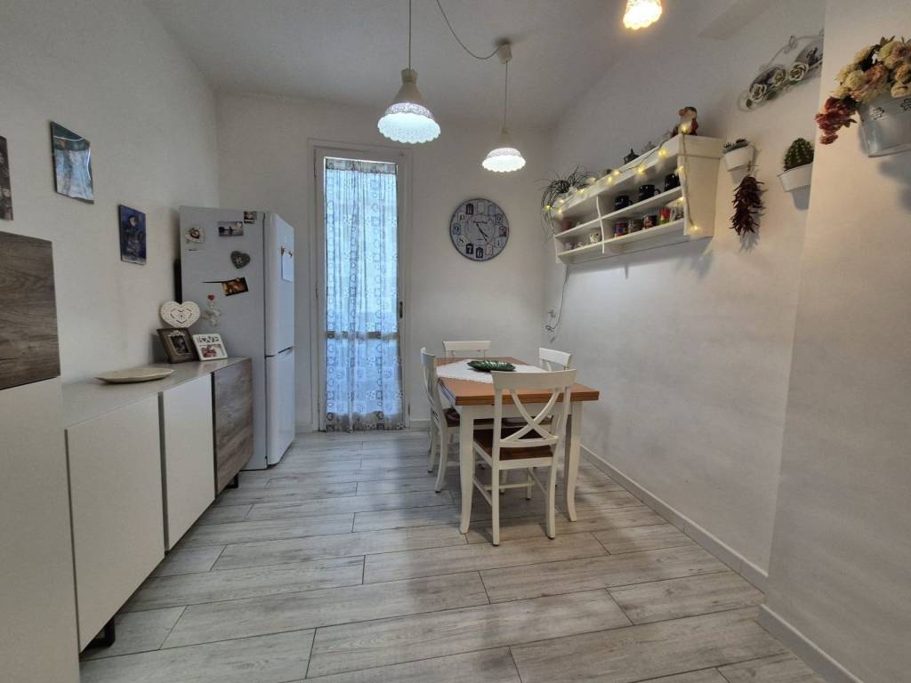 Appartamento a Brindisi in Largo Amedeo Avogadro - Foto 5