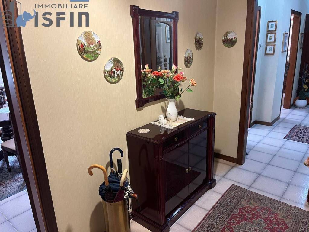 Appartamento a Cosenza in Viale Della Repubblica, 36 - Foto 3