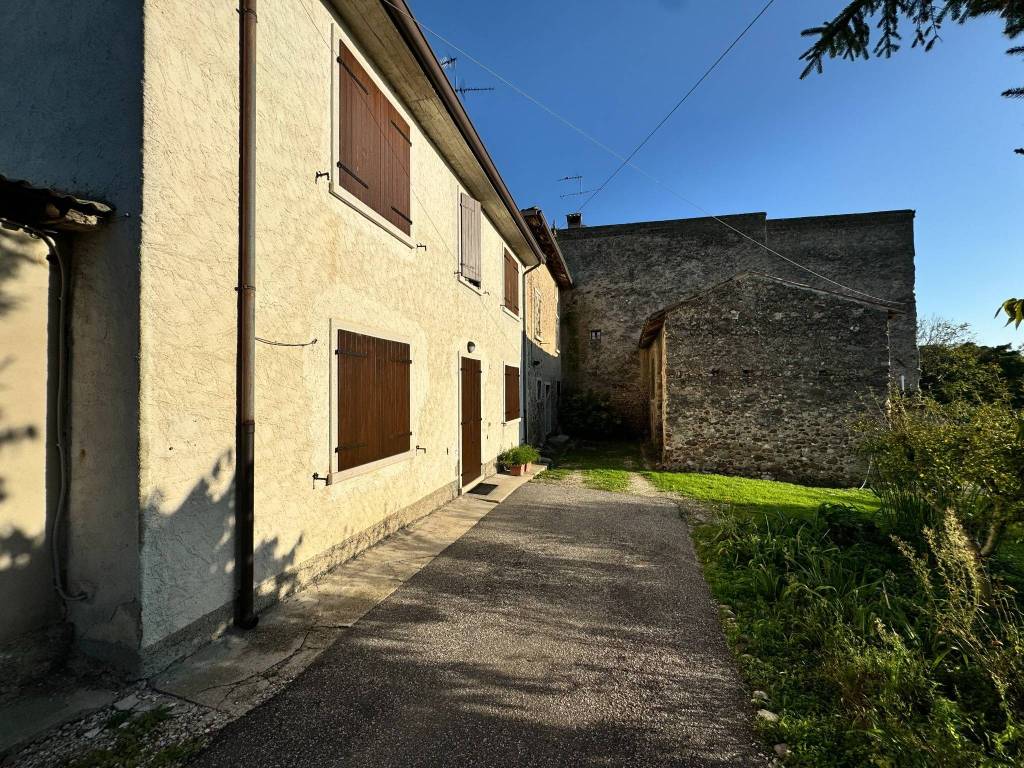 Casa indipendente a Bardolino in Via Ronchi - Foto 2