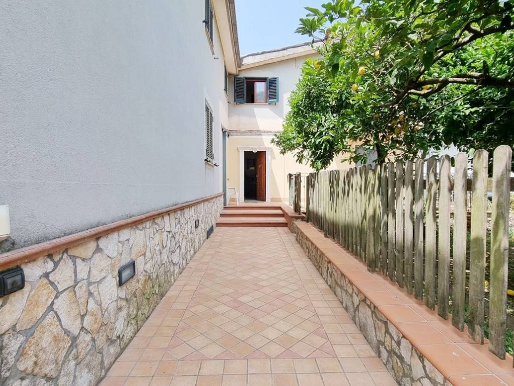 Villa a Caserta in Via Bersaglio, 18 - Foto 5