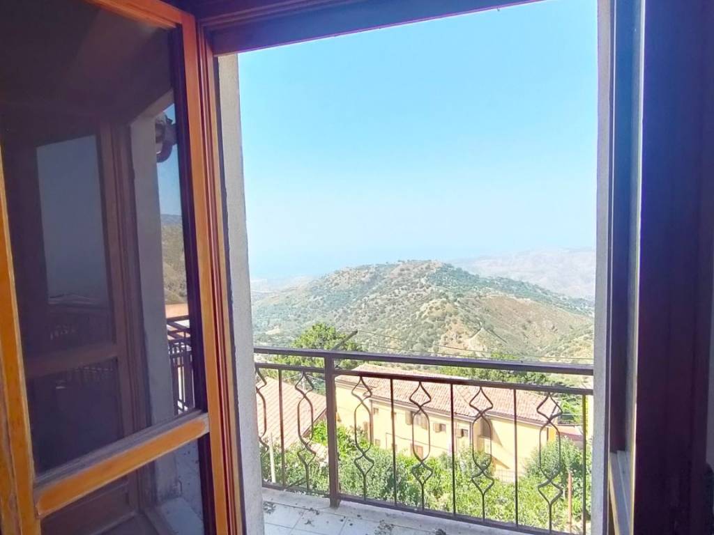 Casa indipendente a Bova in Via San Costantino - Foto 3