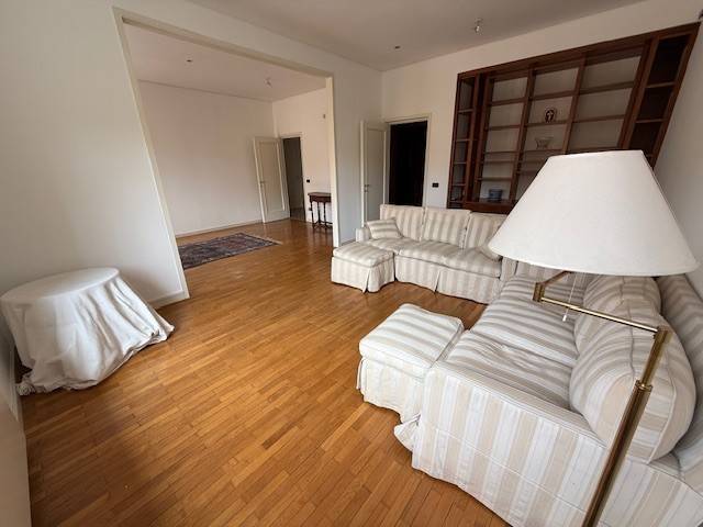 Appartamento a Parma in Via Camillo Rondani, 8 - Foto 4