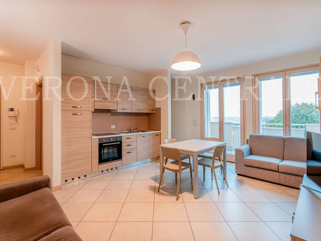 Appartamento a Verona in Via Carlo Belviglieri - Foto 2