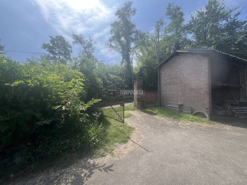 Casa indipendente a Asti in Località Vallarone 117 - Foto 2