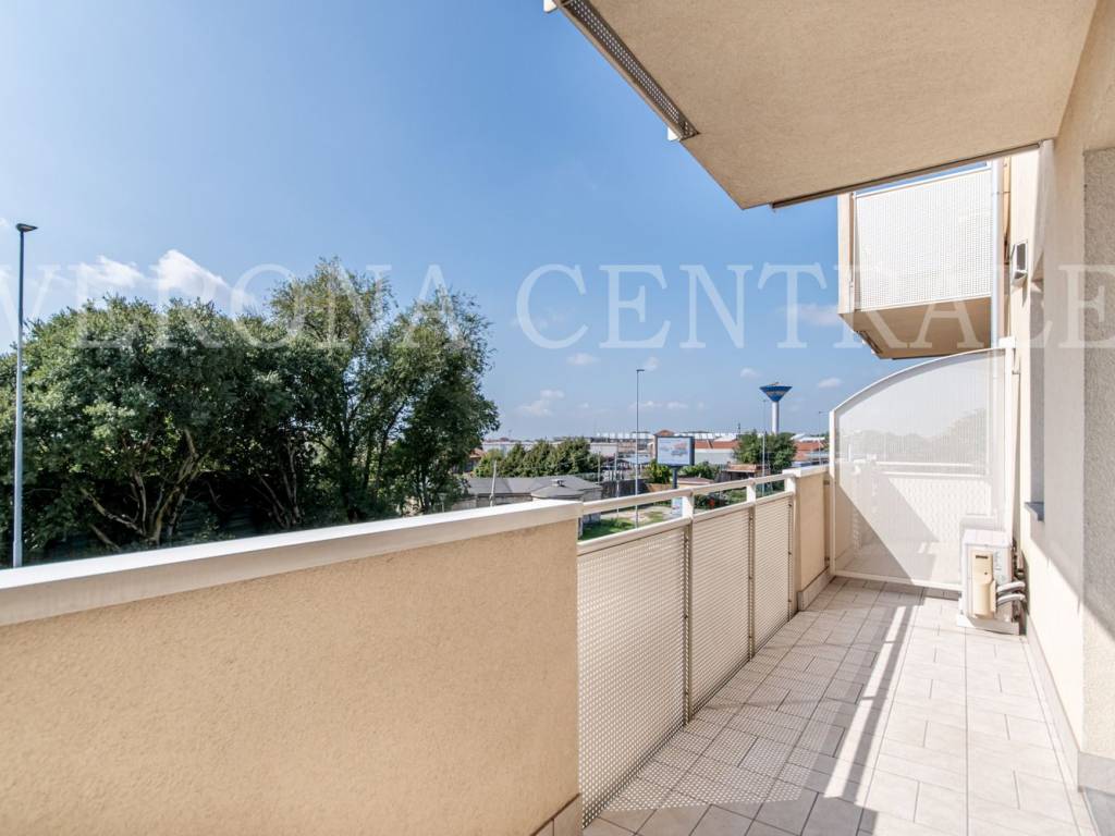 Appartamento a Verona in Via Carlo Belviglieri - Foto 4