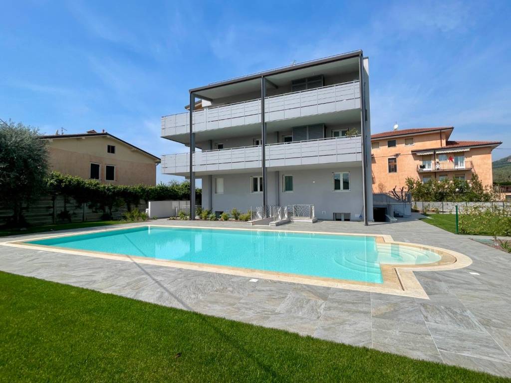 Appartamento a Bardolino in Via San Colombano, 21 - Foto 2