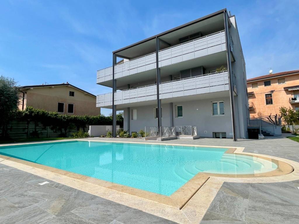 Appartamento a Bardolino in Via San Colombano, 21 - Foto 4