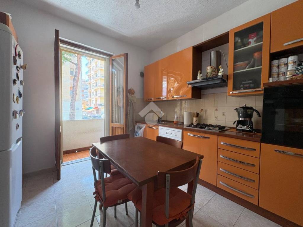Appartamento a Cosenza in Via Eugenio Martorelli, 12 - Foto 2