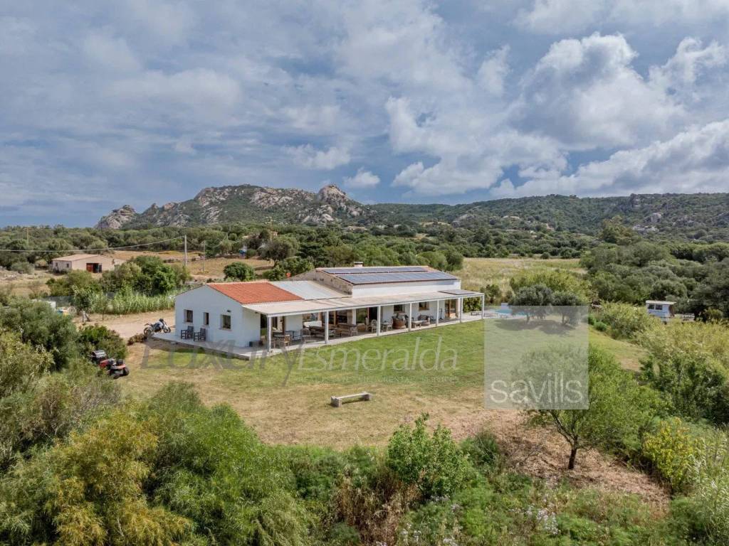 Villa a Arzachena in Strada Provinciale Arzachena - Foto 3