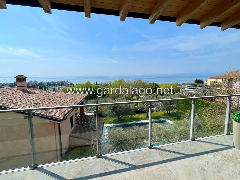 Attico / mansarda a Bardolino in Via San Colombano, 21 - Foto 4