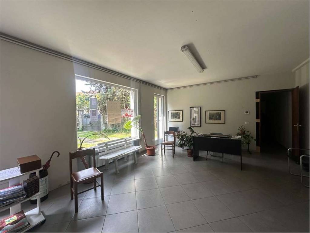 Casa indipendente a Varallo pombia in via martiri della libertà, 106 - Foto 5