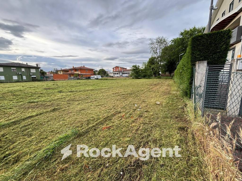 Terreno a Brugine in Via Generale C. A. dalla Chiesa - Foto 3