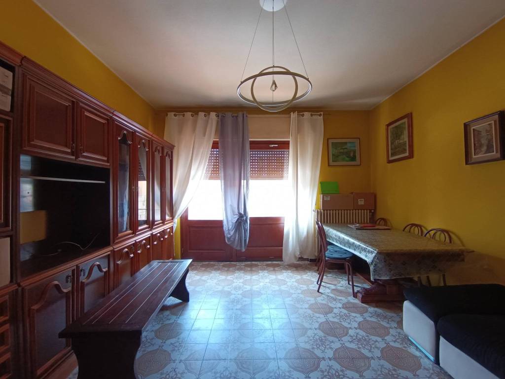 Appartamento a Verbania in Via Quarantadue Martiri - Foto 2