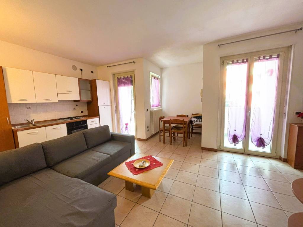 Appartamento a Morbegno in Via Bona Lombarda - Foto 2