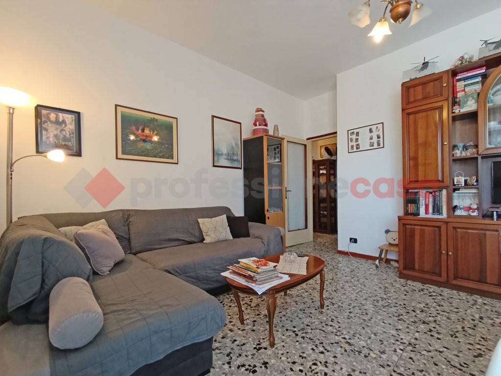 Appartamento a Arona in Via Verga - Foto 2