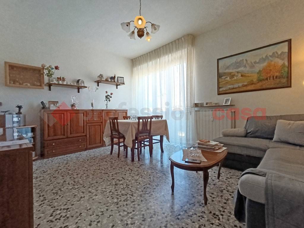 Appartamento a Arona in Via Verga - Foto 3