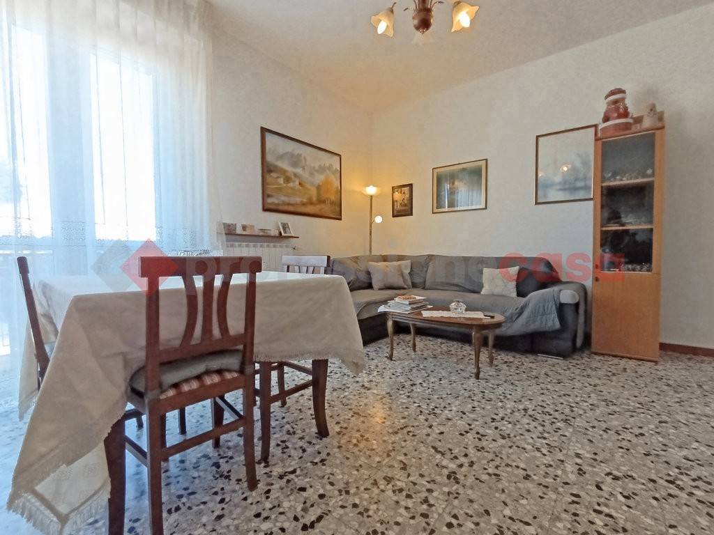Appartamento a Arona in Via Verga - Foto 4