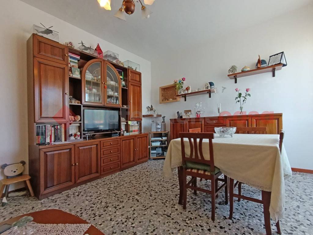 Appartamento a Arona in Via Verga - Foto 5