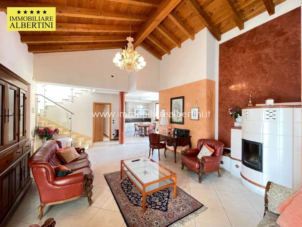 Villa a Villafranca di verona in Via Caluri - Foto 2