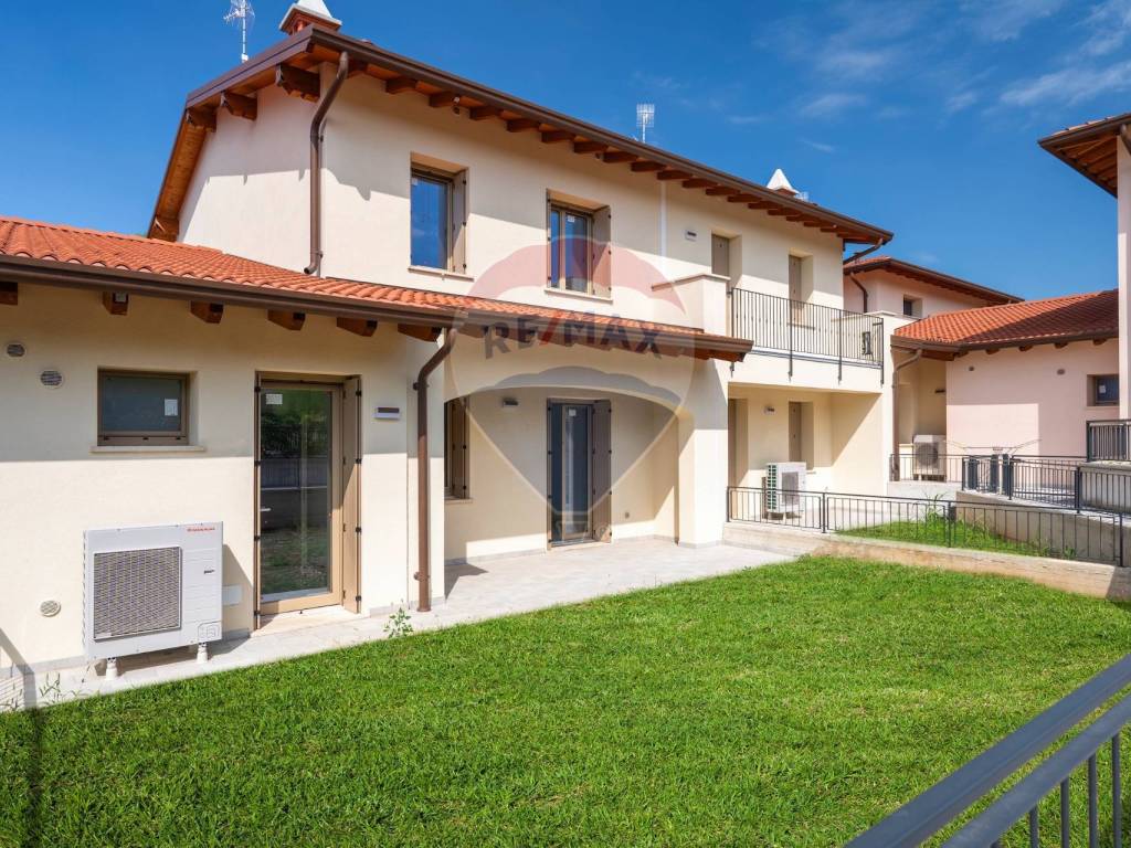 Villetta a schiera a Castiglione delle stiviere in via XXV Aprile - Foto 3