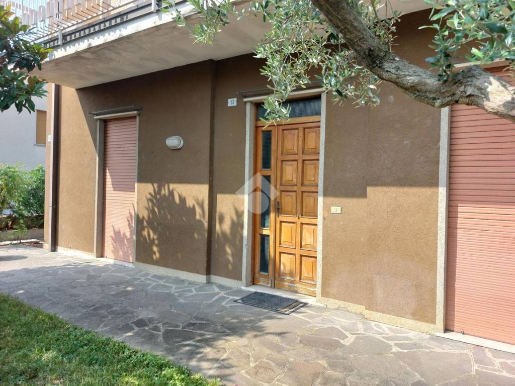 Appartamento a Peschiera del garda in Via Michelangelo, 13 - Foto 3