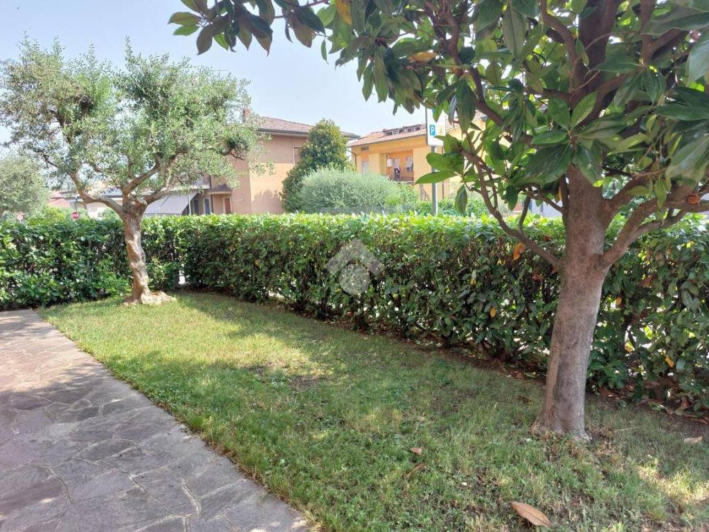 Appartamento a Peschiera del garda in Via Michelangelo, 13 - Foto 5