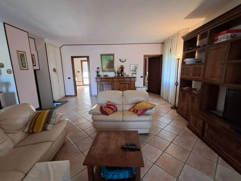 Villa a Prato in Via Cefalonia S.N.C. - Foto 2