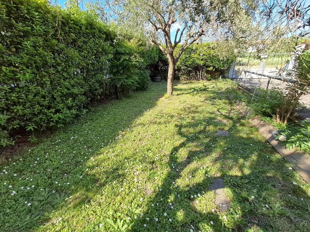 Villa a Prato in Via Cefalonia S.N.C. - Foto 4