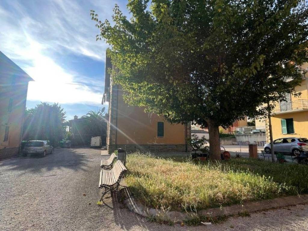 Appartamento a Passignano sul trasimeno in Piazzale del Popolo, 3 - Foto 2