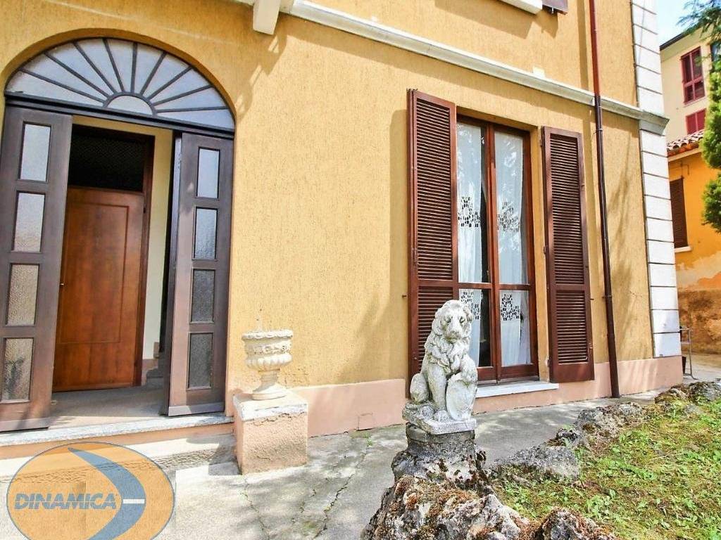Villa a Barzanò in Via Garibaldi - Foto 3