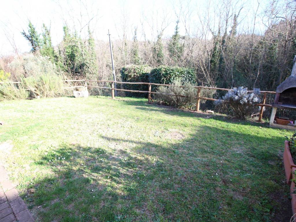 Casa indipendente a Lucca in Località Vicopelago - Foto 2