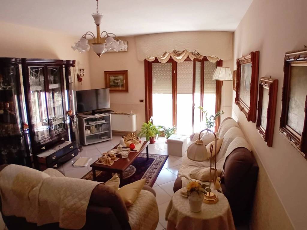 Appartamento a Airola in Via Domenico Romano - Foto 2