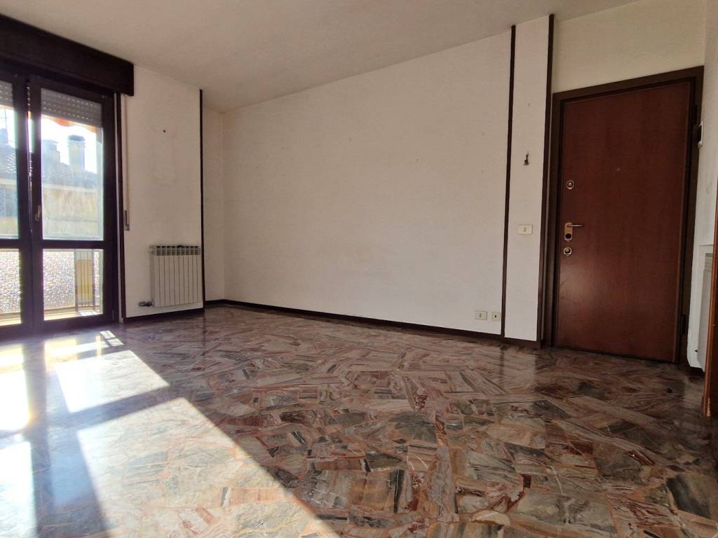 Appartamento a Tradate in Via Giuseppe Albini, 6 - Foto 3