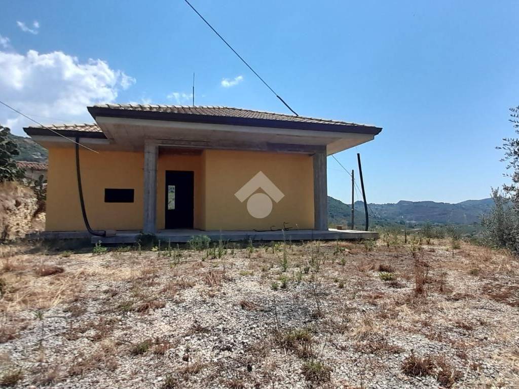 Villa a Alatri in Via Fontana Santo Stefano, 19 - Foto 2
