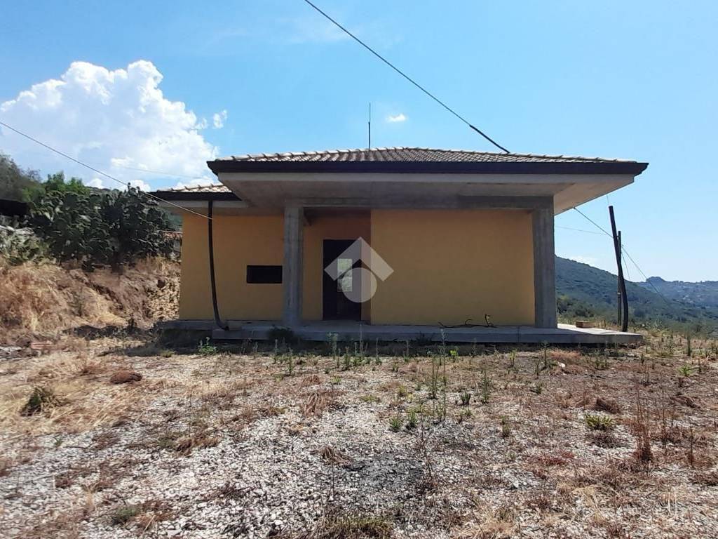 Villa a Alatri in Via Fontana Santo Stefano, 19 - Foto 3