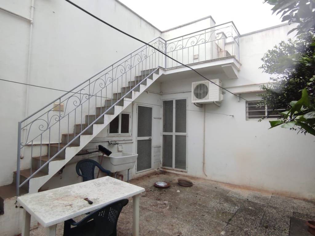 Casa indipendente a Taviano in Via Dante Alighieri - Foto 3