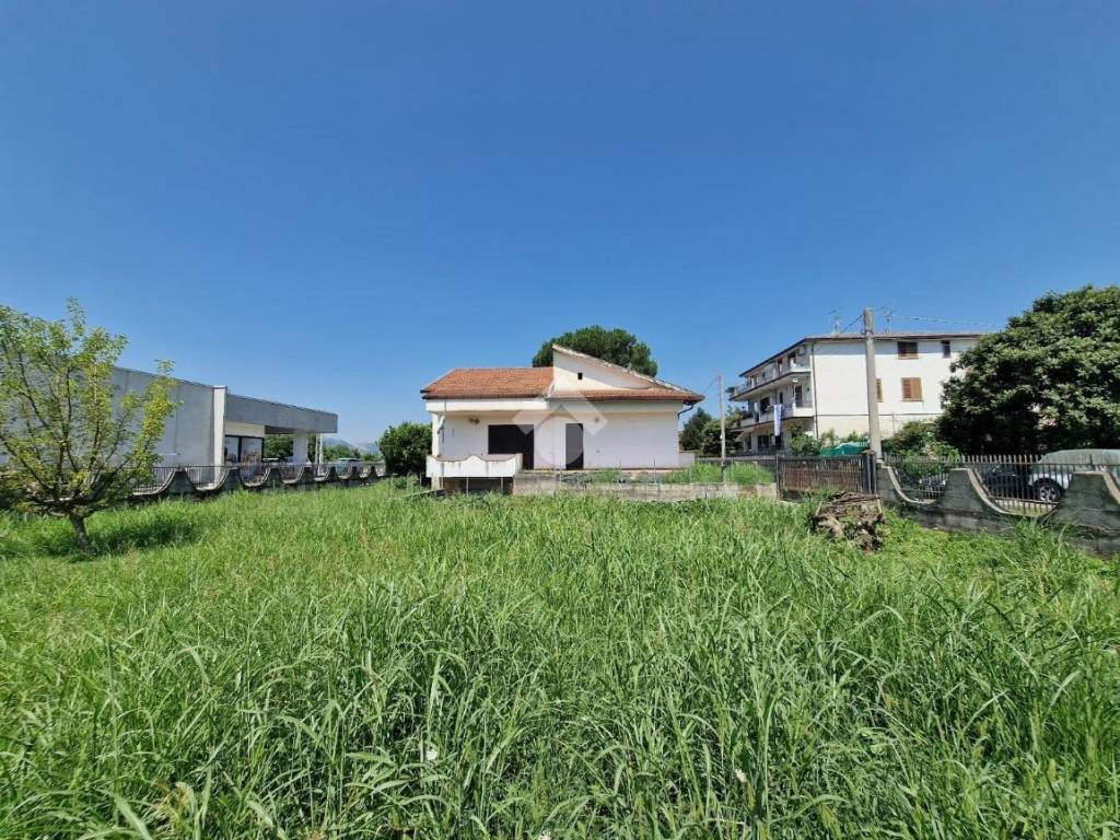 Villa a Dugenta in Via Nazionale, 23 - Foto 2