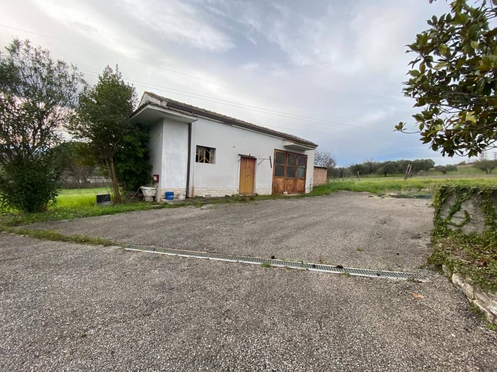 Villa a Benevento in Contrada Cardoni - Foto 3