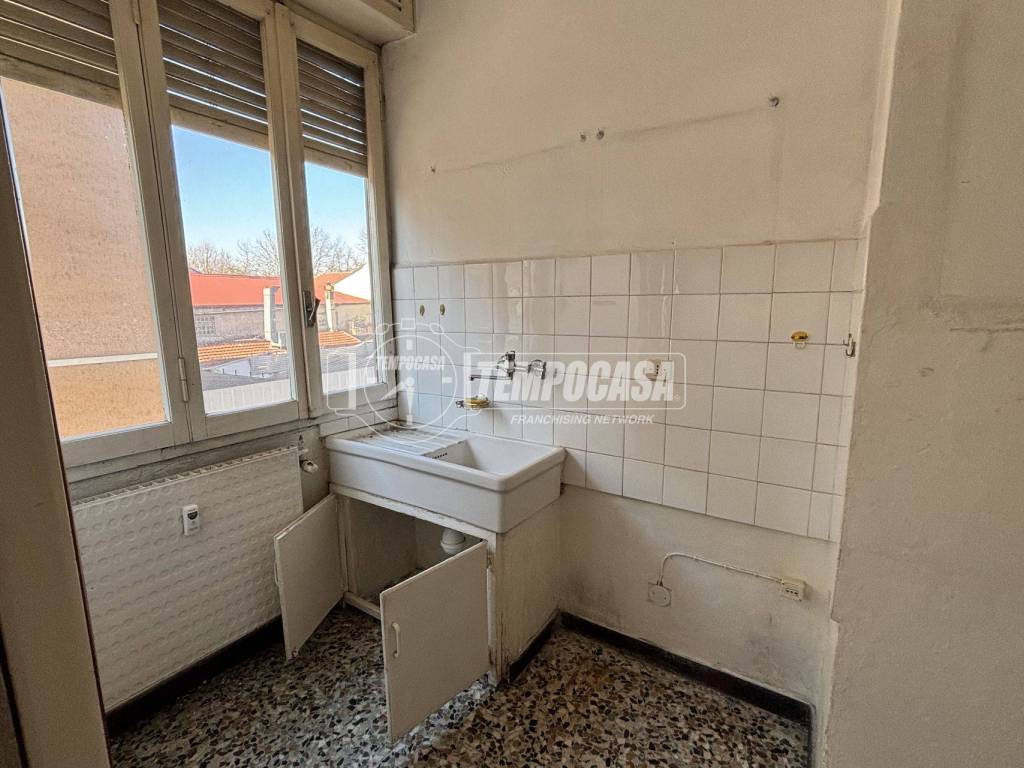 Appartamento a Casale monferrato in Via Monte Pasubio - Foto 4