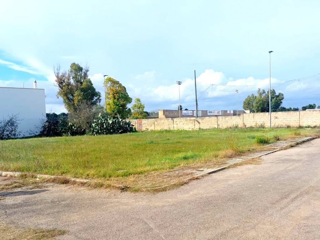 Terreno a Tricase in Via Roberto Ardigò - Foto 4
