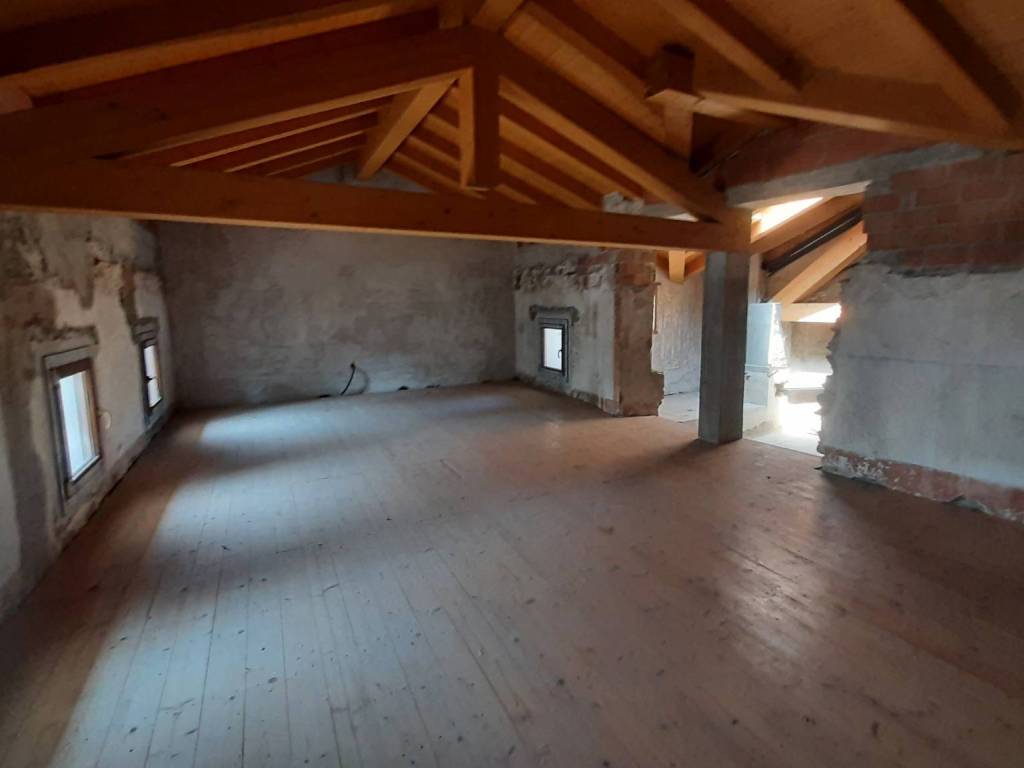 Casa indipendente a Pozzuolo del friuli in Piazza della Chiesa, 8 - Foto 4