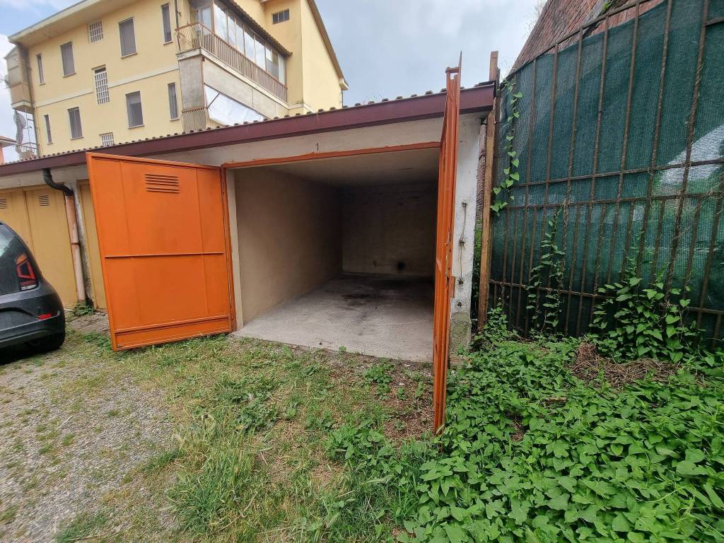 Box / garage a Casale monferrato in Via Rotondino, 18 - Foto 2