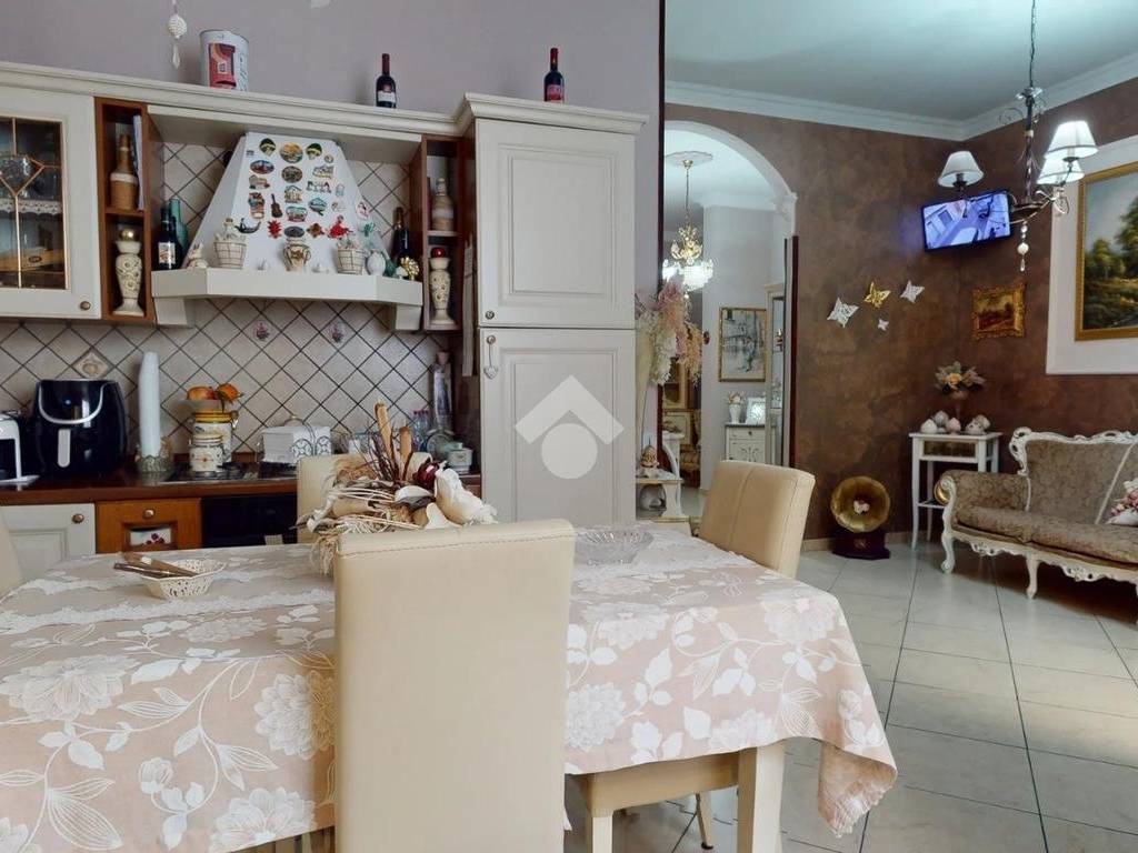 Appartamento a Francavilla fontana in Via Santa Cesarea - Foto 2