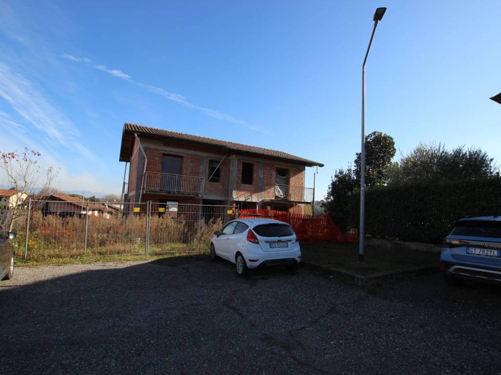 Villa a Daverio in Via Giovanni XXIII - Foto 4