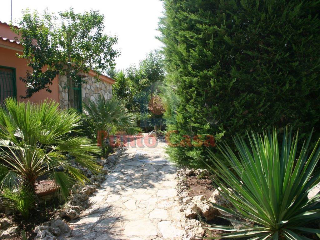 Villa a Andria in Contrada Posta di Grotta - Foto 3